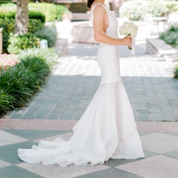 WEDDING DRESS - Picture 6 of 7